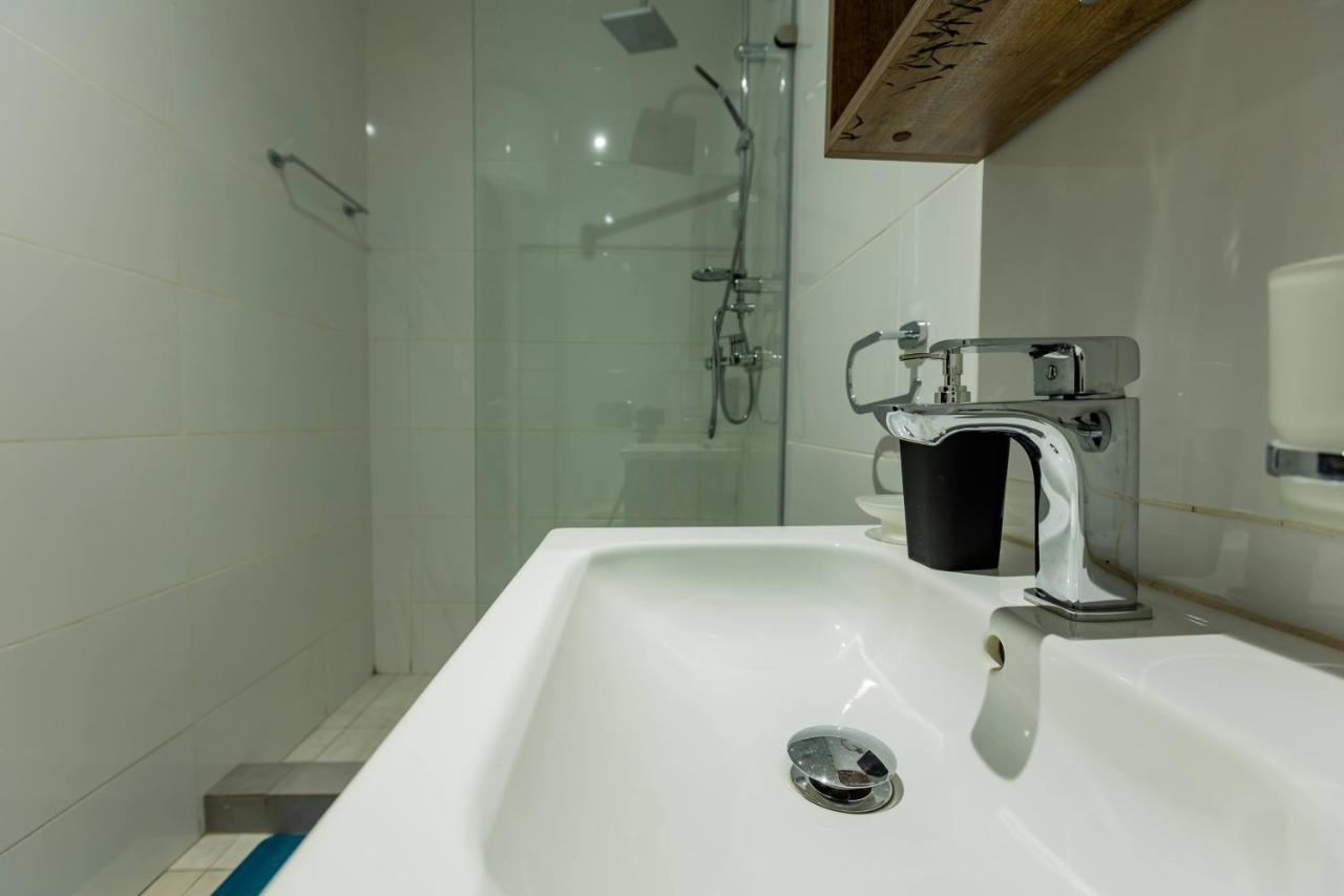 Accra Fine Suites - Henrietta'S Residences Eksteriør billede